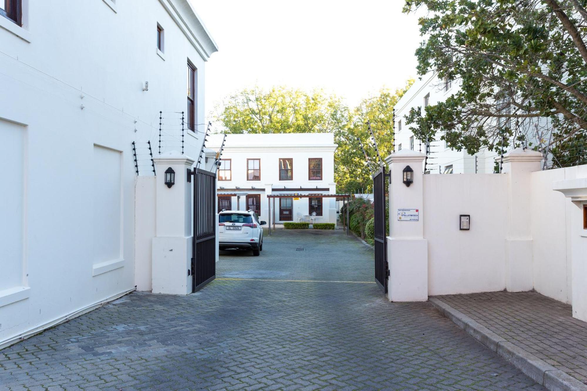 Enhet i Stellenbosch sentrum på 99 kvm, med 2 soverom, 2 bad Eksteriør bilde